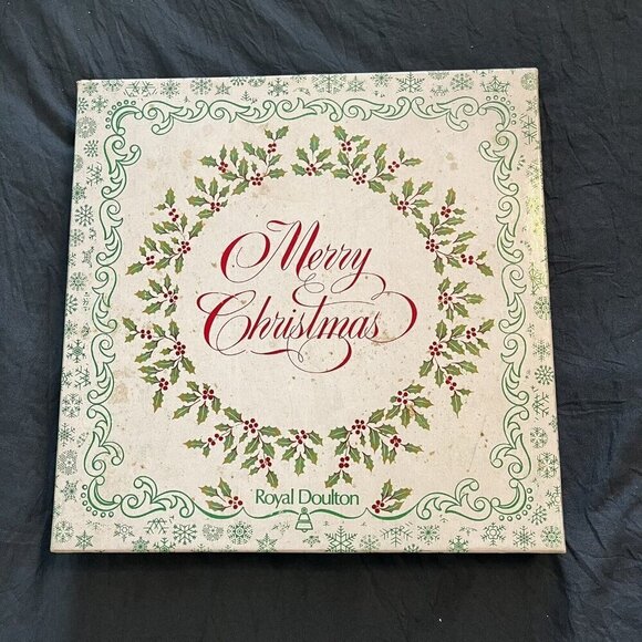 Royal Doulton Christmas Plate Child Gathering Holly Vintage 1978 - Picture 7 of 10